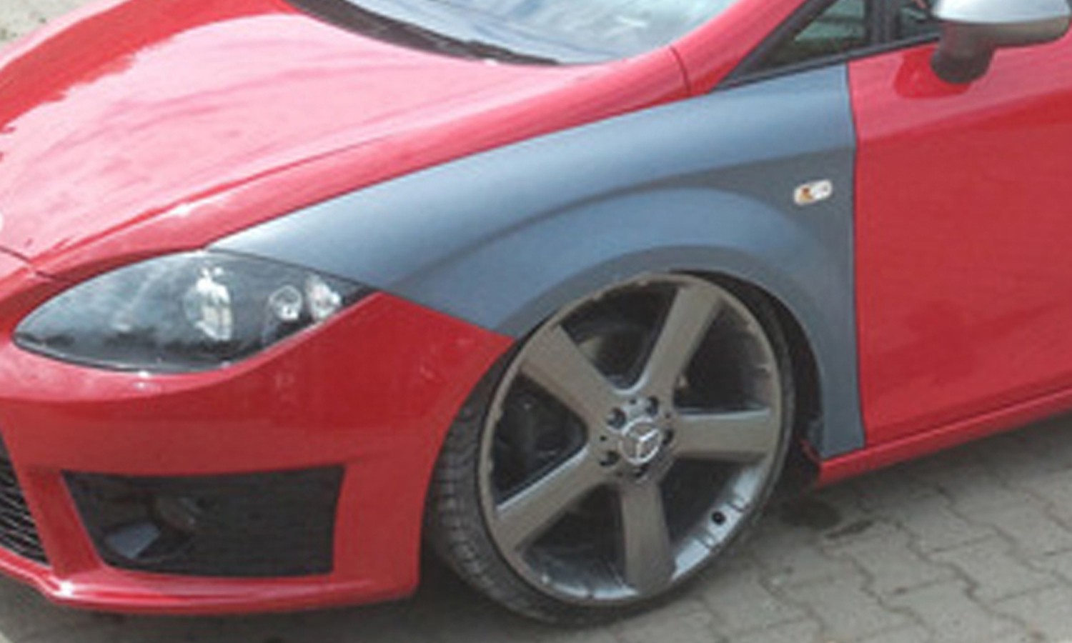Kotflügel-Set breit (+ 2.7 cm/Seite) vorne Seat Leon 1P (GFK)