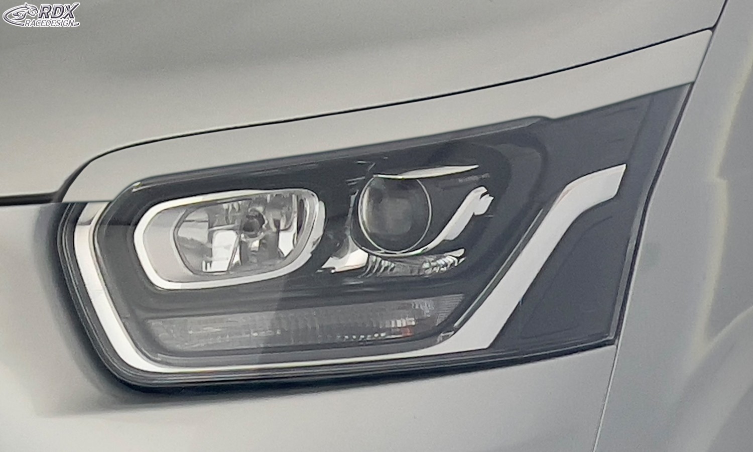 Scheinwerferblenden Ford Transit (ab 2014) (alle Modelle mit Xenon-Scheinwerfern und schwarzen Halogen-Scheinwerfern) (mit CH-Eignungserklärung) (PU-ABS)